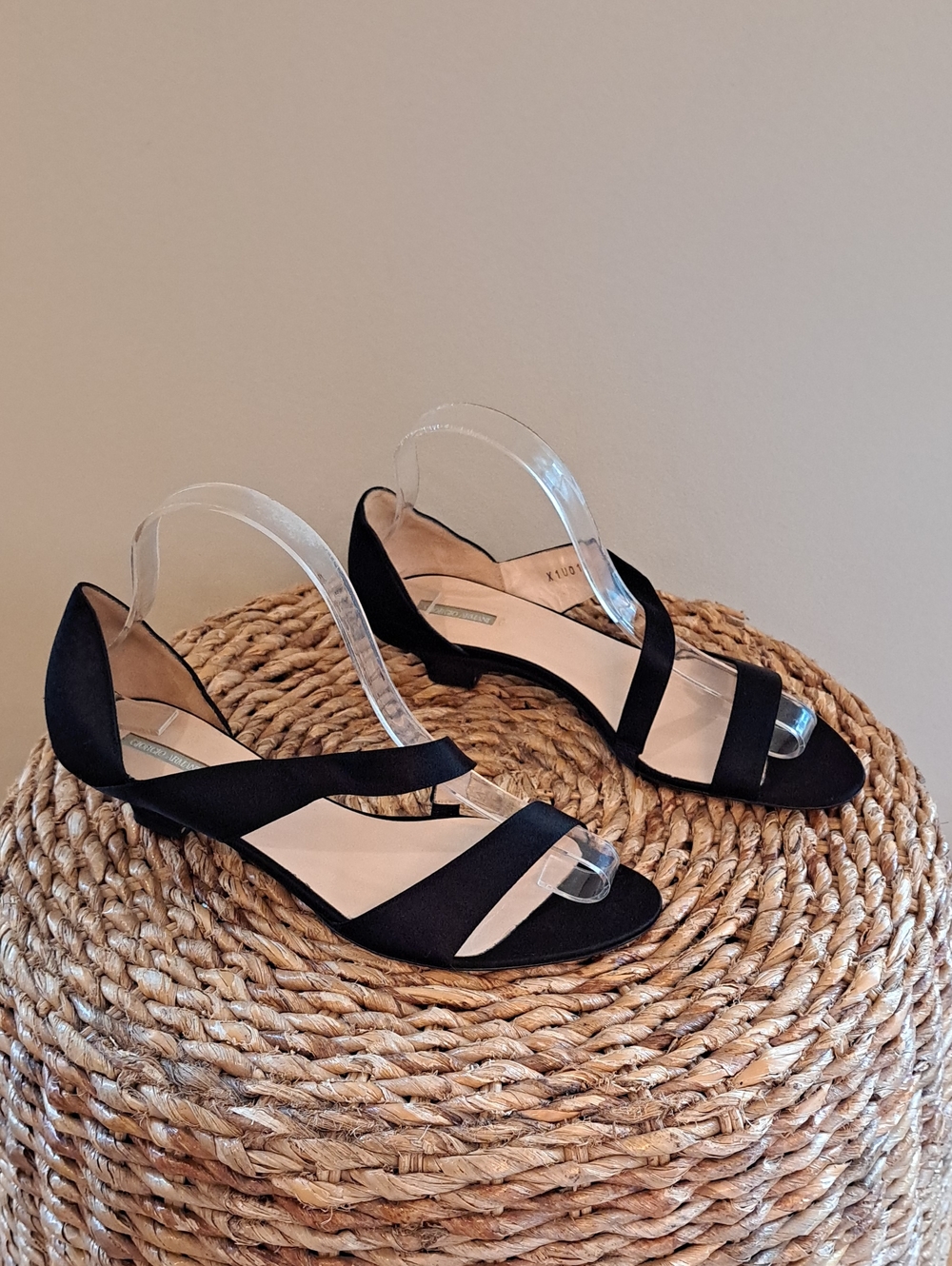 Giorgio Armani Womens Strappy Black Satin Formal Low Kitten Heels EU37.5/US7